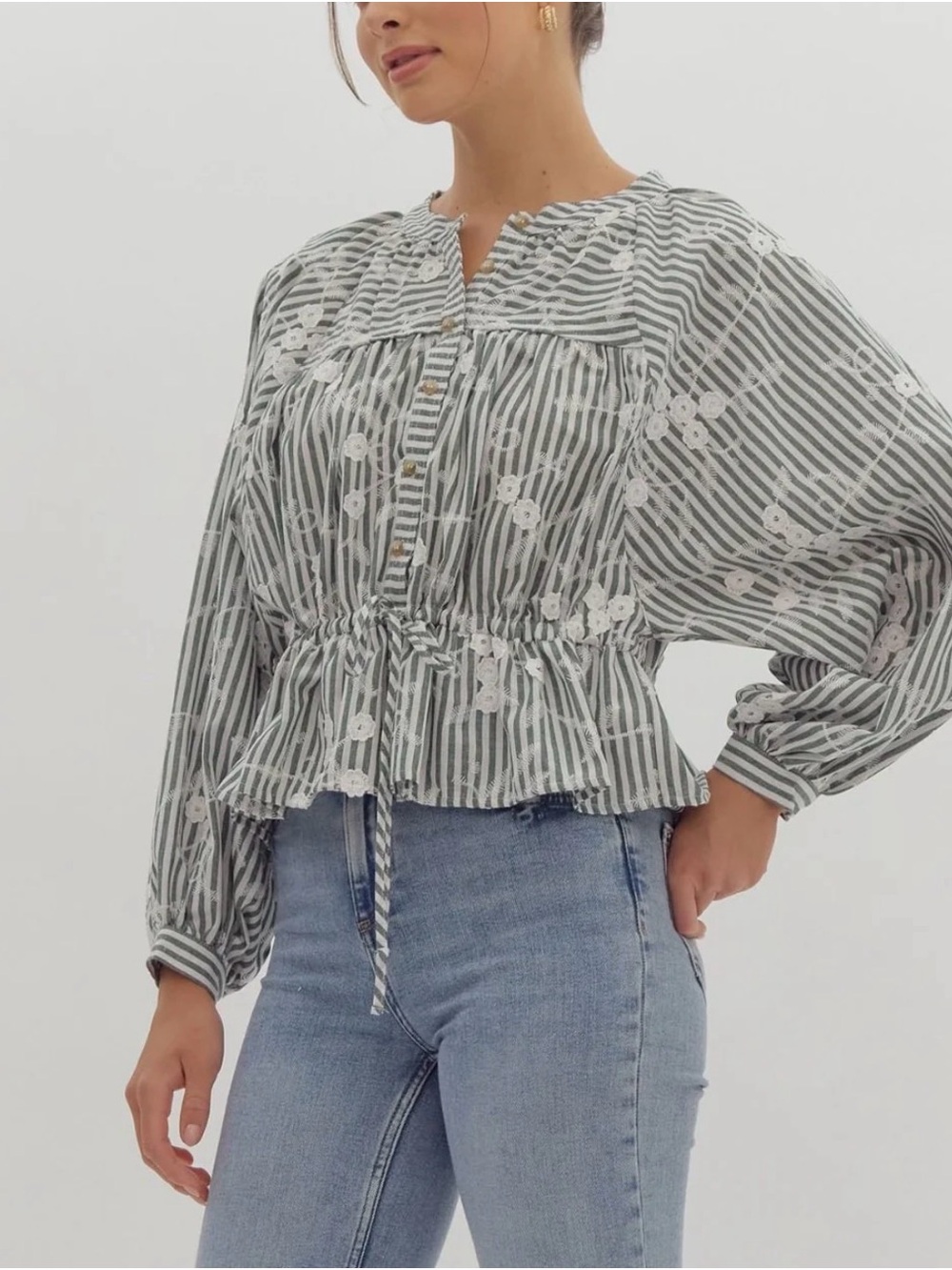 NWOT Entro Women’s Green Cream Floral Boho Striped Waist Tie Peplum Blouse Top